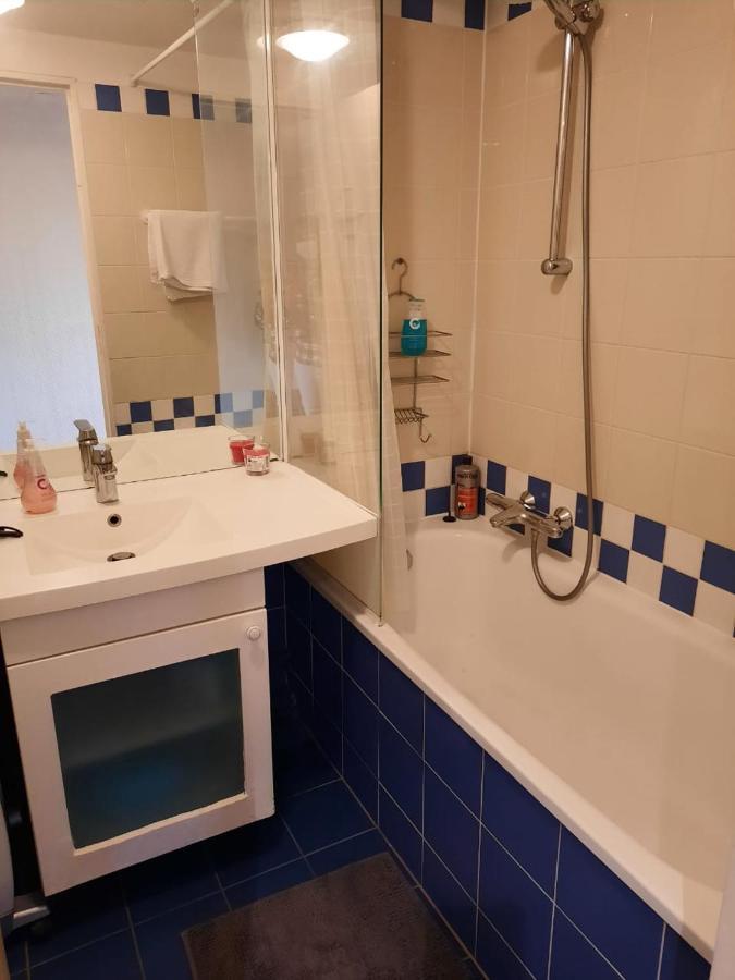 Ryan Homes - In Hotel, La Defense Apartment