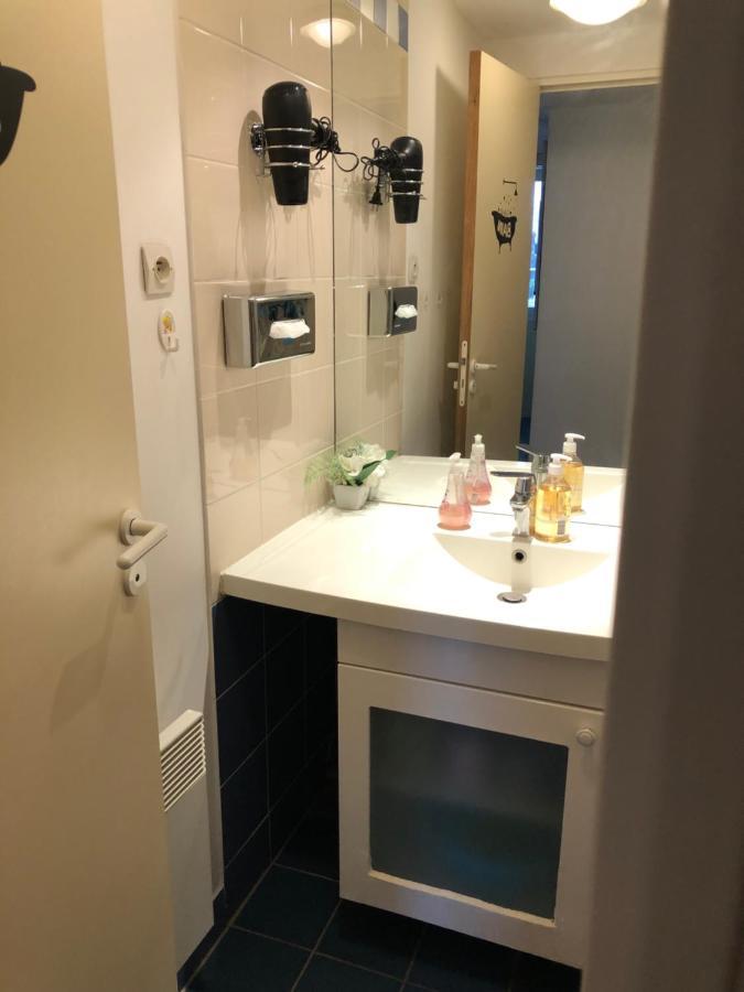 Ryan Homes - In Hotel, La Defense Apartment *