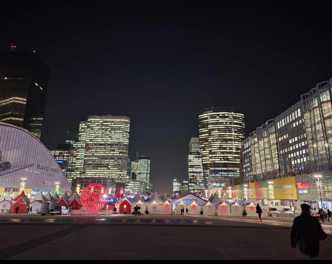 Ryan Homes - In Hotel, La Defense Apartment Courbevoie
