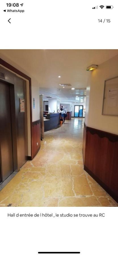Ryan Homes - In Hotel, La Defense Apartment