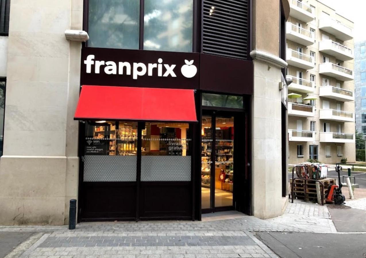 Apartment Ryan Homes - In Hotel, La Defense Courbevoie
